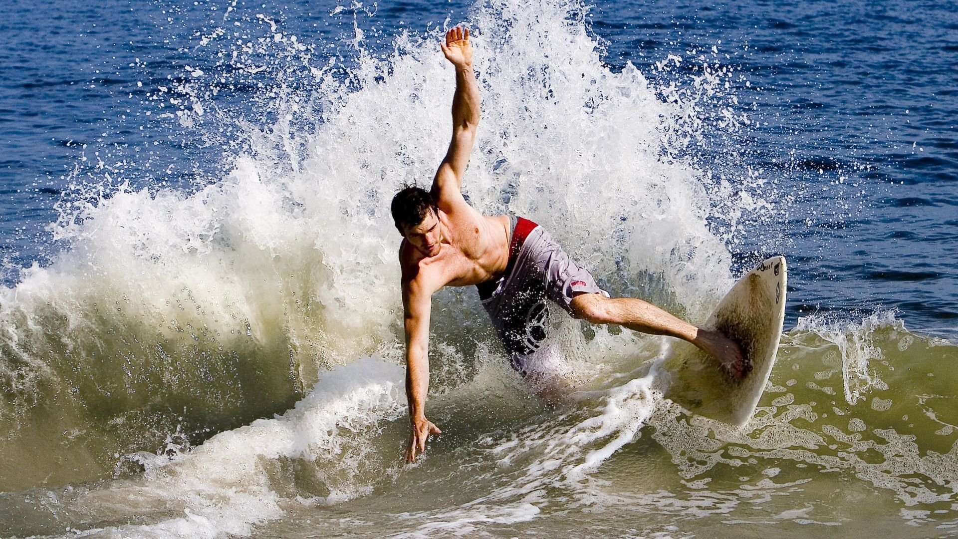 九游（jiuyou.com）游戏-“青春火炬”青少年体育文化节在武汉盛大开幕，弘扬体育精神，武汉市体育运动学校青少年体育俱乐部